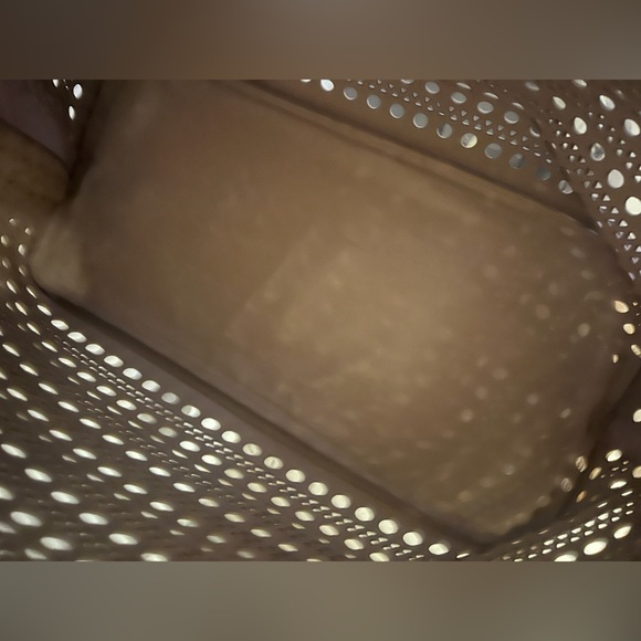 ALAIA Laser Cut Tote - Sandy - Picture 14 of 14